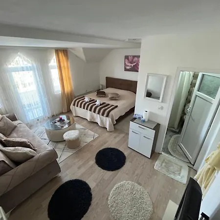 Prenociste Delija 020